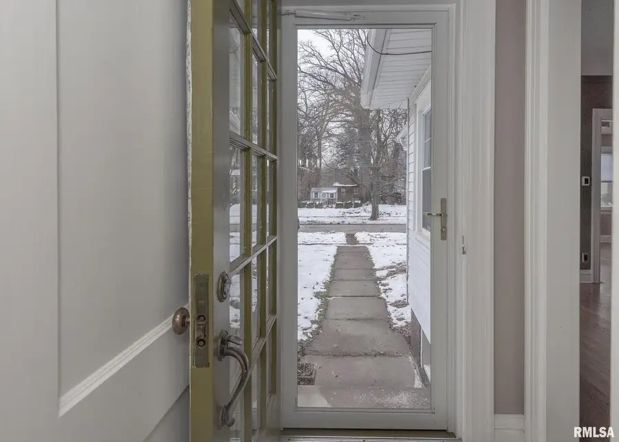 2416 12th Street, Moline, IL 61265 - Image #3