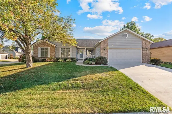 2605 Hunter Road, Bettendorf, IA 52722