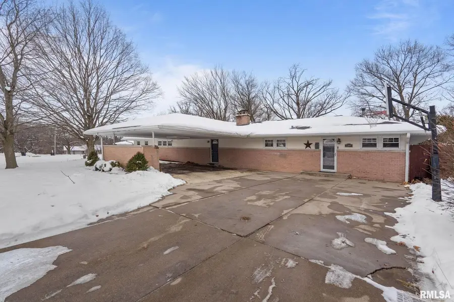 3309 33rd Avenue Court, Rock Island, IL 61201 - Image #2