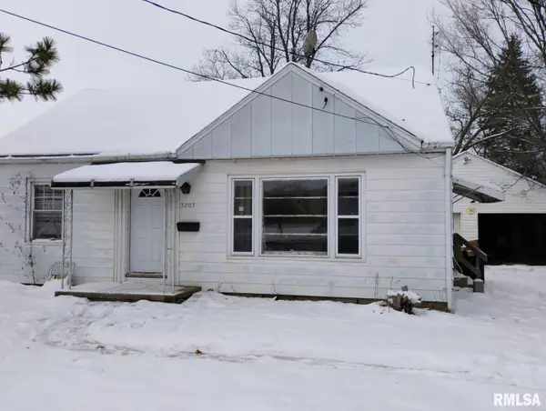 3203 N Wisconsin Avenue, Peoria, IL 61603