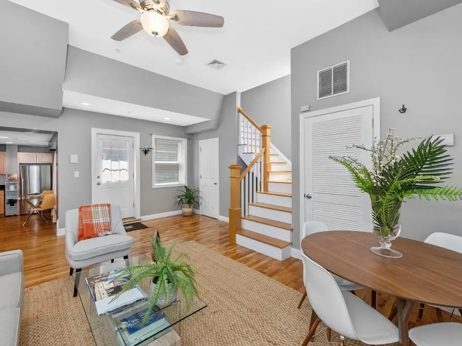 336 Saratoga St #8, Boston, MA 02128 - #3