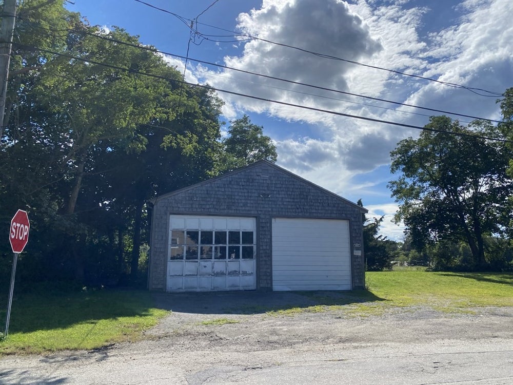 246 Rockland St, Hingham, MA 02043 BHGRE