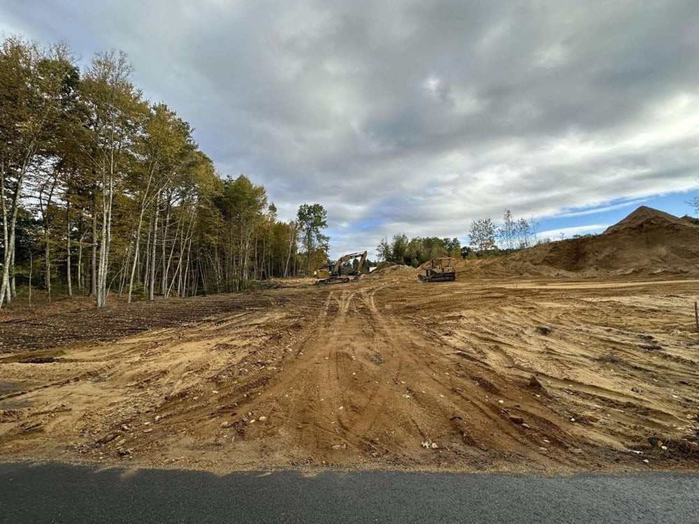 162 South Pond Road, East Brookfield, MA 01515 BHGRE