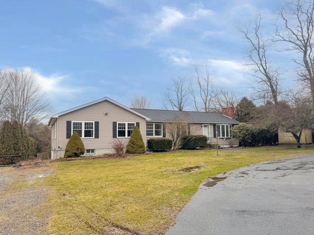 470 Estherbrook Ave, Dighton, MA 02715 BHGRE