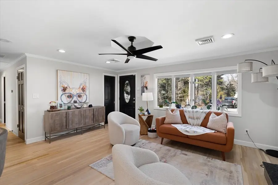 17 Jonathan Dr, Ayer, MA 01432 - #3