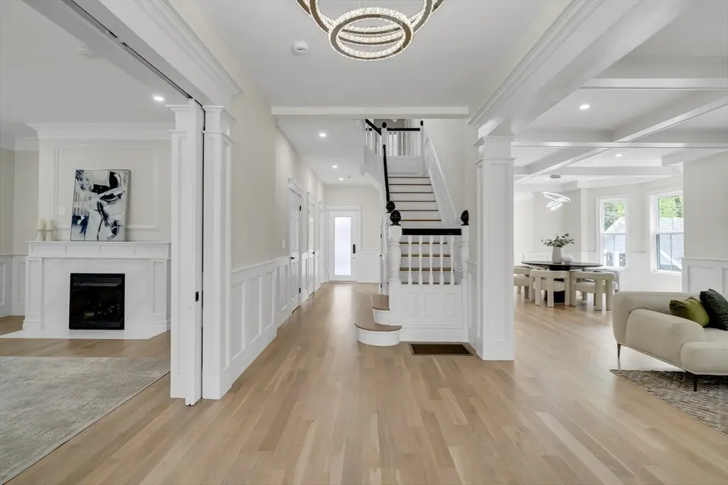 686 Centre St, Newton, MA 02458 - Image #1