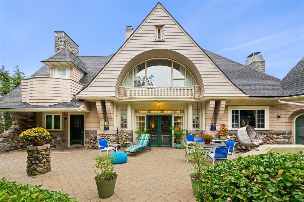 12 Jasper Ln 12, Randolph, MA 02368 BHGRE