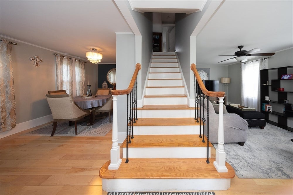 5 Delaval Road, Worcester, MA 01606 BHGRE