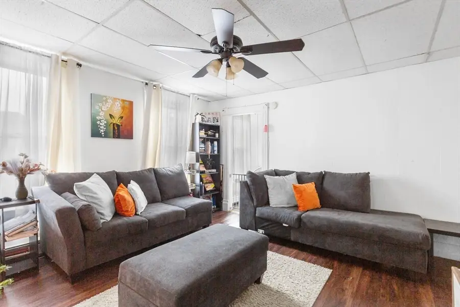 24 Adams St, Springfield, MA 01105 - #3