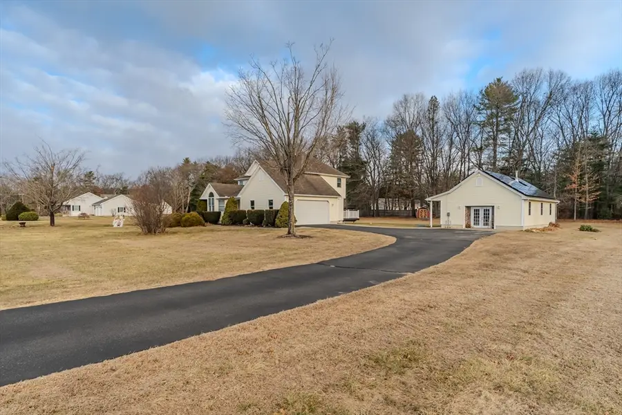 95 Gunn Rd, Southampton, MA 01073 - Image #2