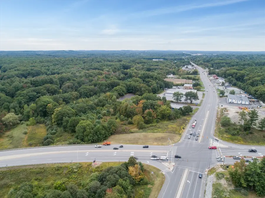 24 Rockingham Rd, Windham, NH 03087 - Image #3