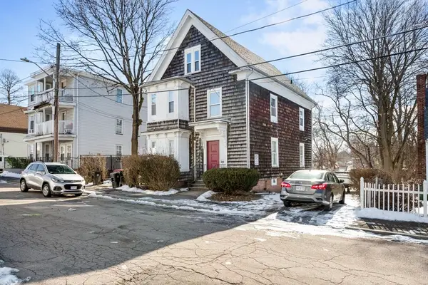 38 Howard Sq, Brockton, MA 02301