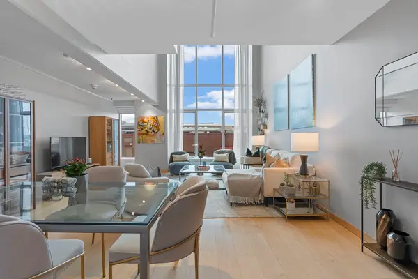 25 Channel Center St #212, Boston, MA 02210