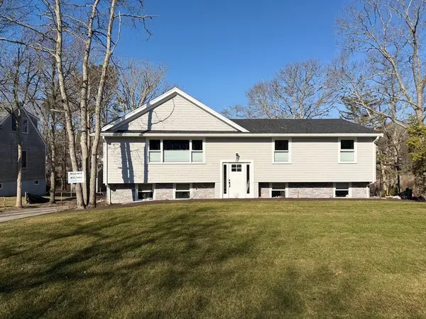 11 Madeline Rd, Falmouth, MA 02536