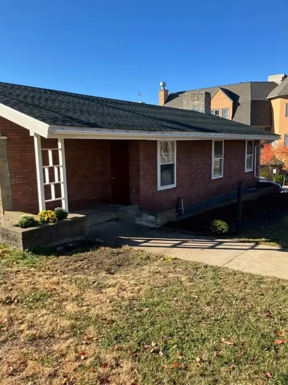 26 W.webster Rd., Manchester, NH 03104 - Image #2