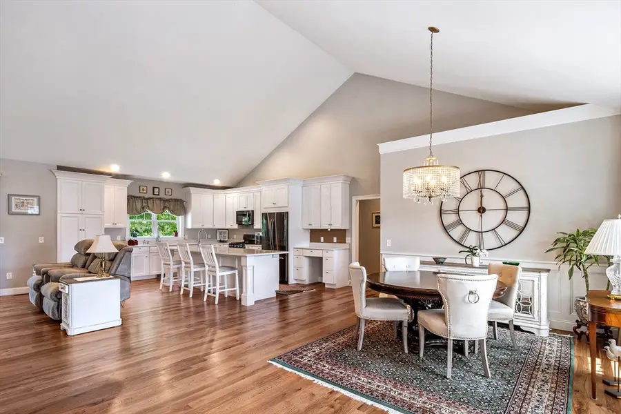 42 Aubin, Seekonk, MA 02771 - Image #3