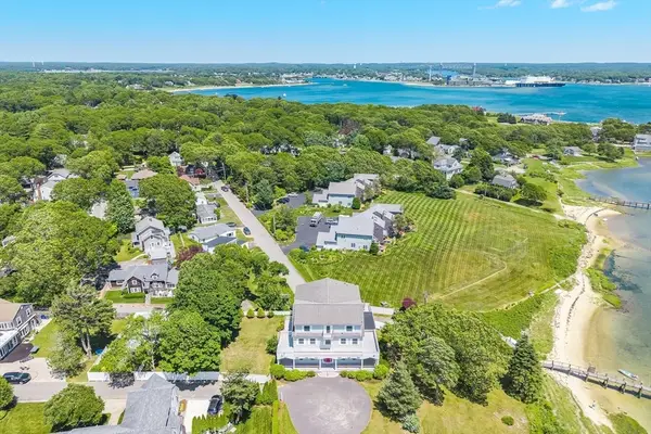 12 Groveland St, Wareham, MA 02532