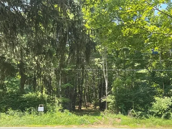 305 Warren Rd, Brimfield, MA 01010