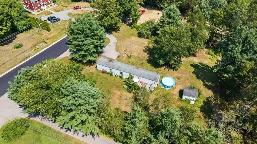 209 Hampstead Rd, Derry, NH 03038 - Image #2