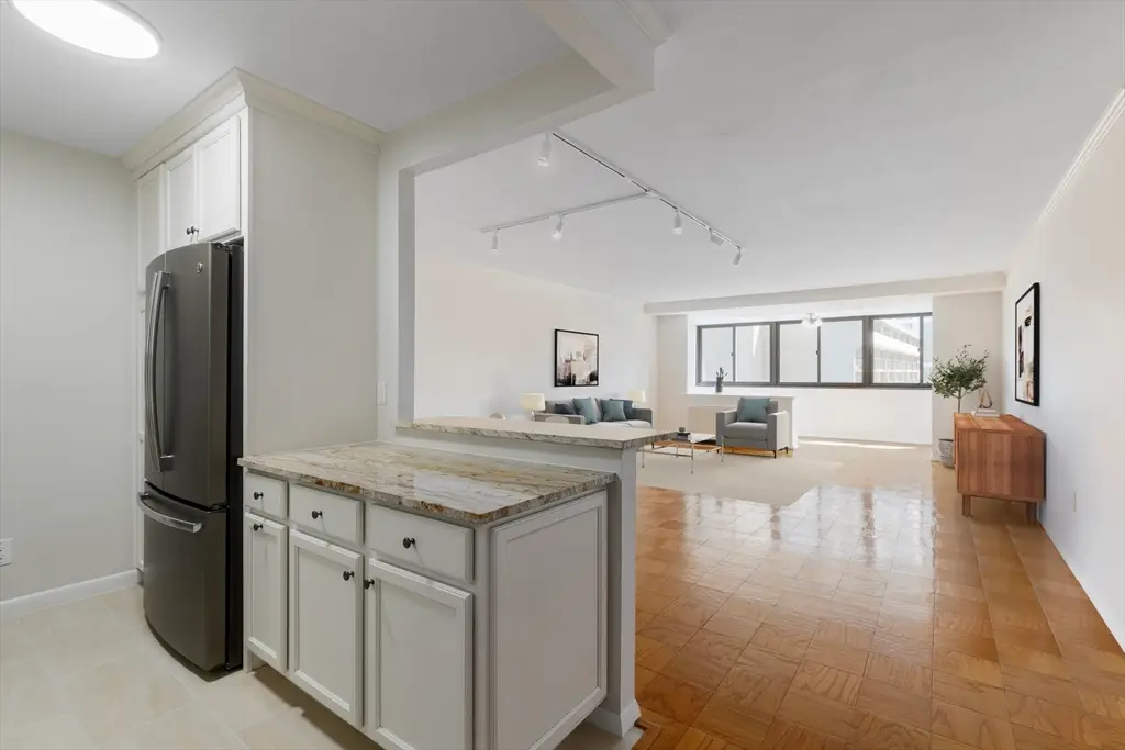 6 Whittier Pl #9H, Boston, MA 02114 - Image #1