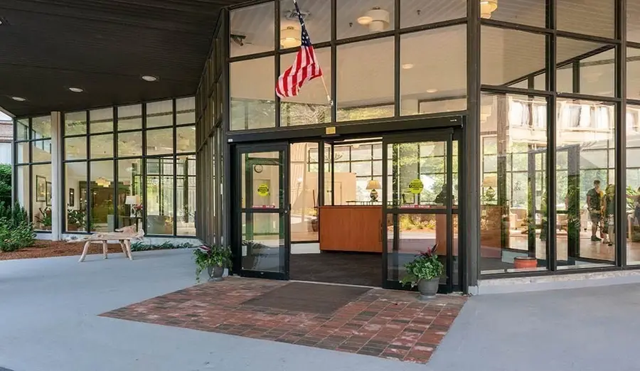 250 Hammond Pond Parkway #102N, Newton, MA 02467 - Image #3