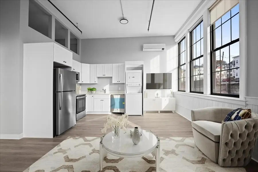 22 Waverly St, Worcester, MA 01604 - Image #3