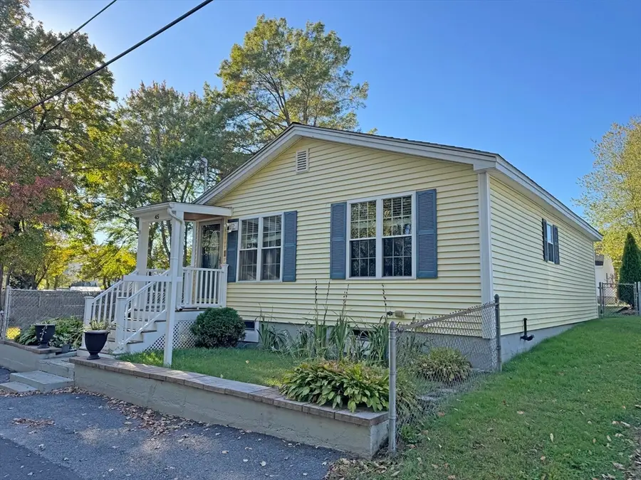 45 Hoover St, Dracut, MA 01826 - Image #2
