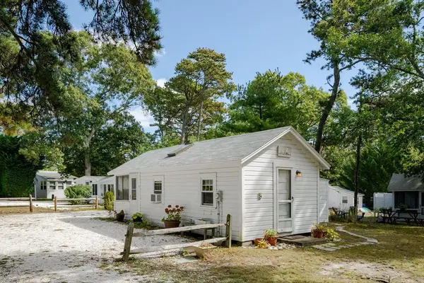 1937 State Highway Route 6 #E, Wellfleet, MA 02667