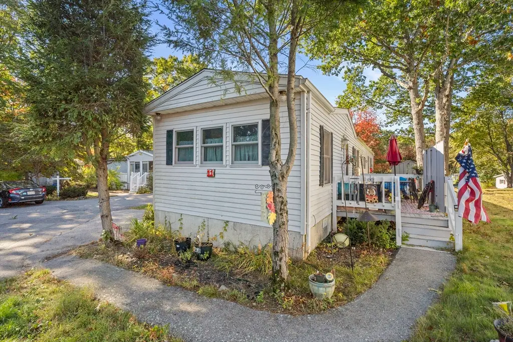 11 Chestnut Cir, Rockland, MA 02370 - Image #1