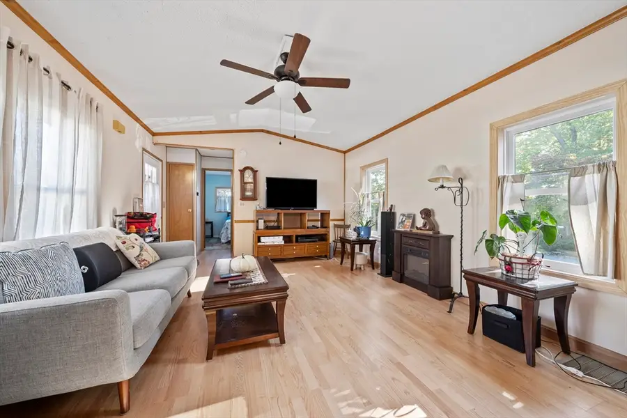 11 Chestnut Cir, Rockland, MA 02370 - Image #3