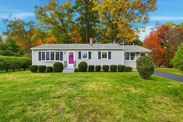 63 Marshall St, East Longmeadow, MA 01028