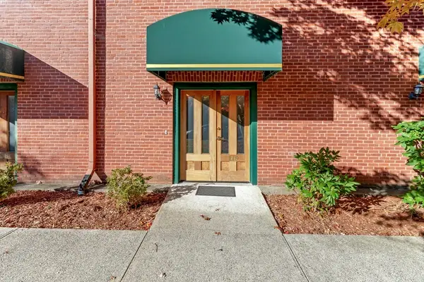 54 Green St #119, Leominster, MA 01453