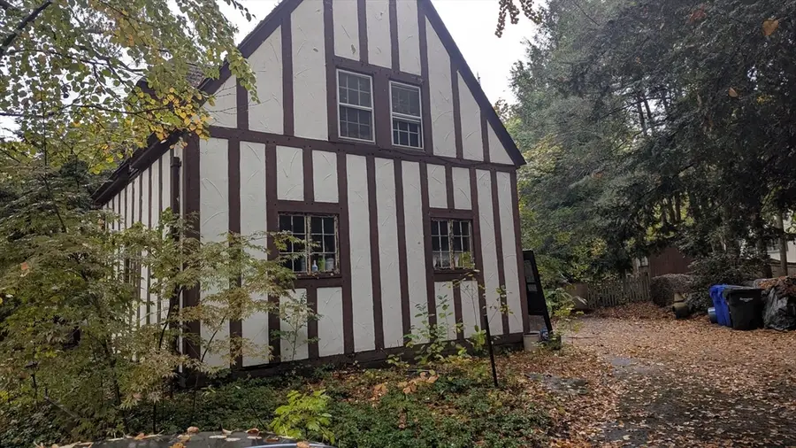 114 Park Dr, Springfield, MA 01106 - Image #3