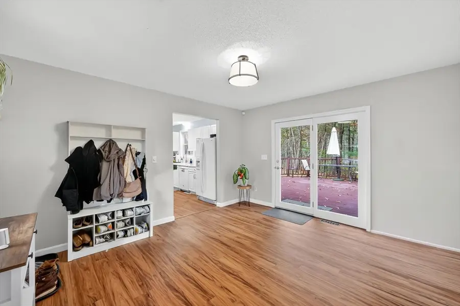 98 Fox Woods Dr, Springfield, MA 01129 - Image #3