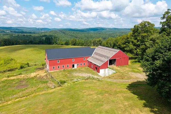 85 Dacey Road, Conway, MA 01341