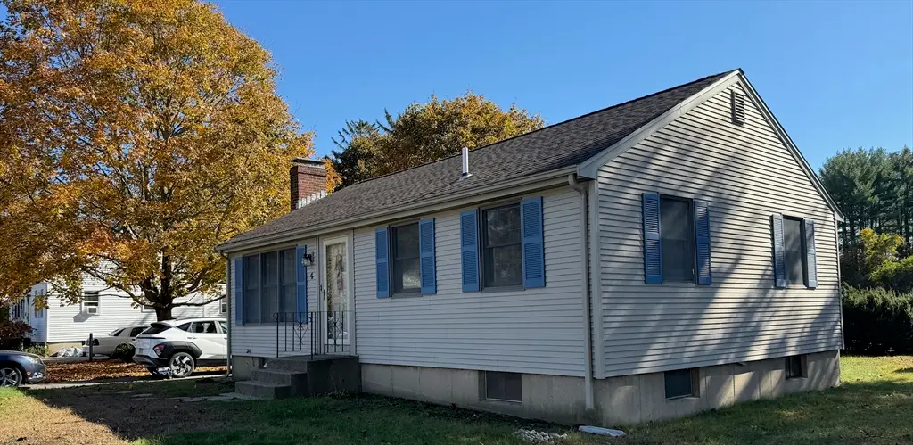 4 Munroe Dr, Plainville, MA 02762 - Image #1