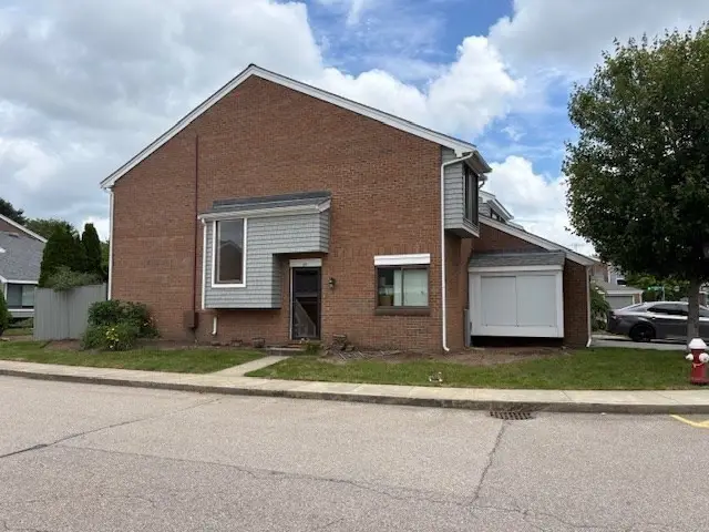 64 Laurelwood Dr #64, Stoughton, MA 02072 - Image #1