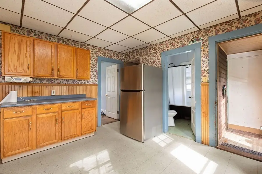 27 Sutton St, Brockton, MA 02301 - Image #3