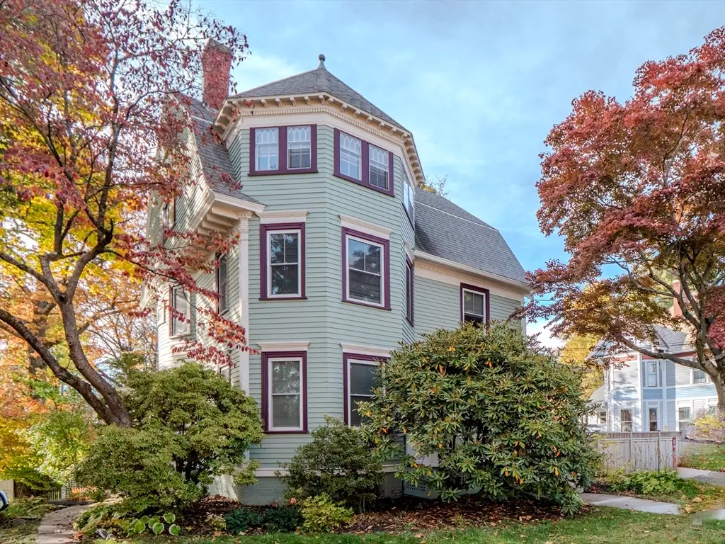 18 N Prospect St, Amherst, MA 01002 - Image #1