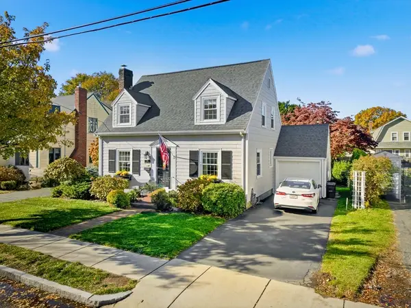 37 Hobomack Rd, Quincy, MA 02169