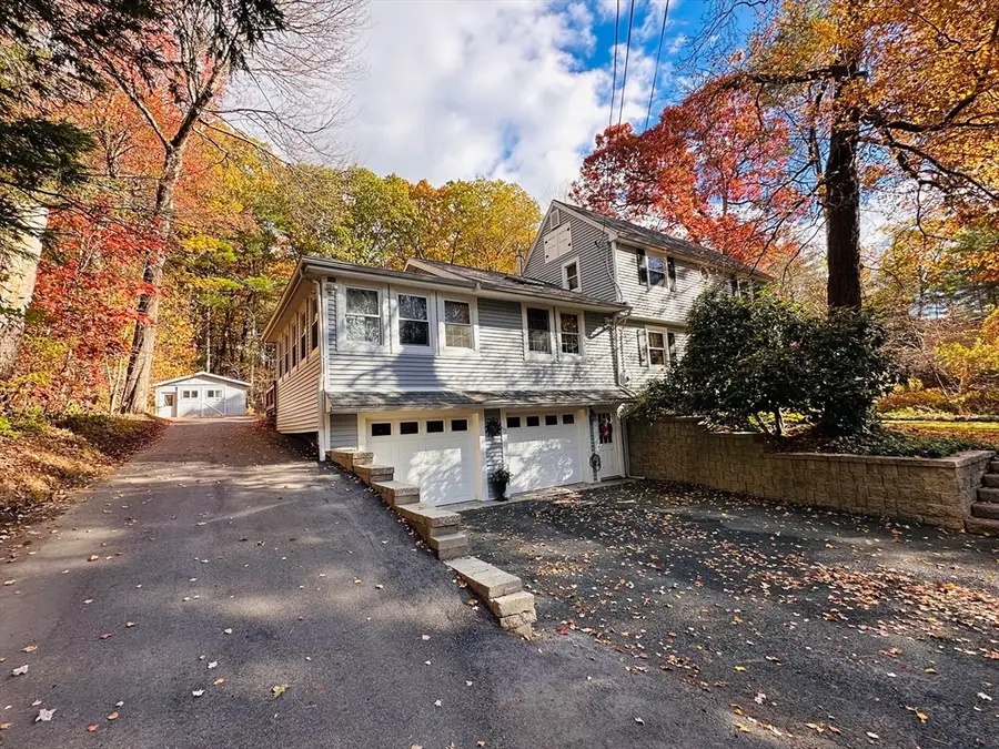 32 Sherwood Dr, Belchertown, MA 01007 - Image #3