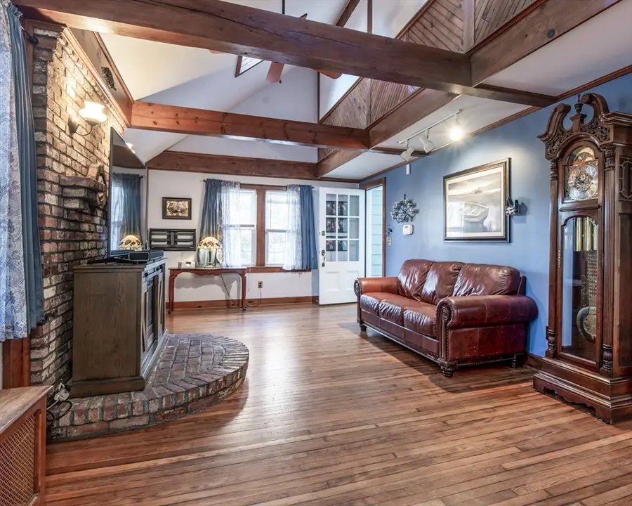 39 Central St, Middleton, MA 01949 - Image #3