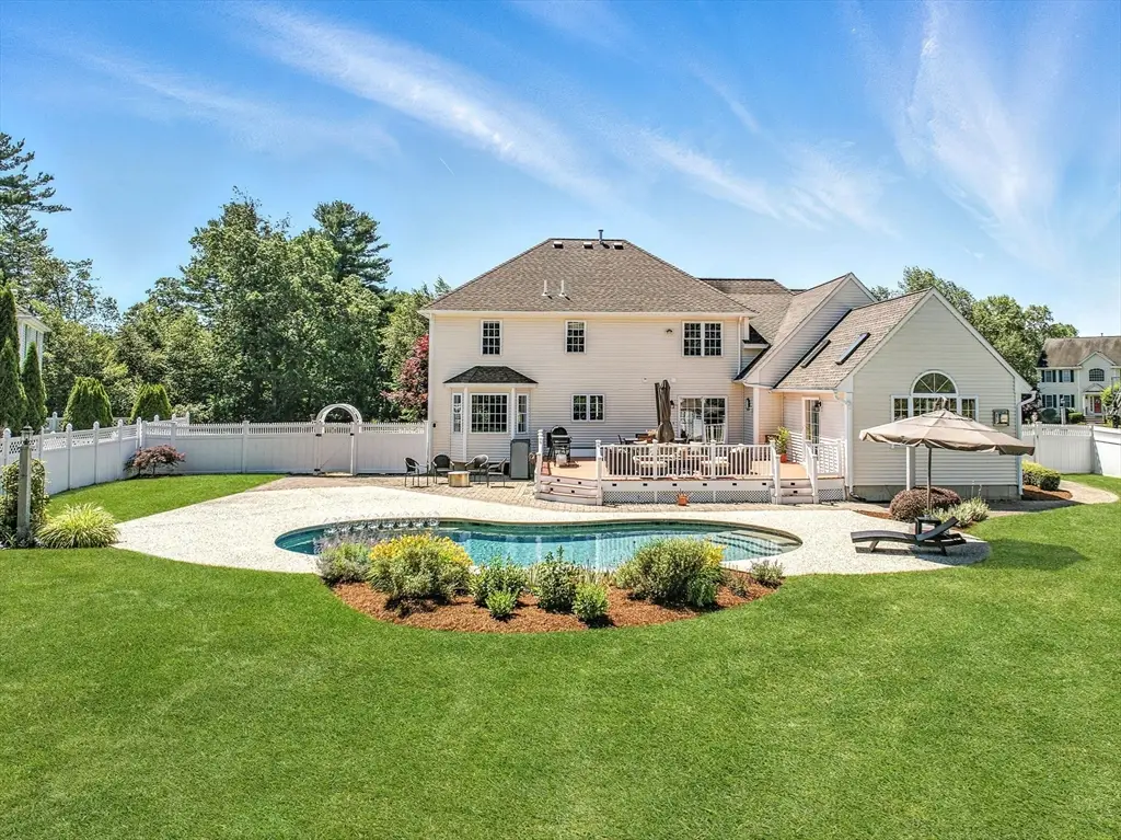 9 Loon Way, Westford, MA 01886 - Image #1