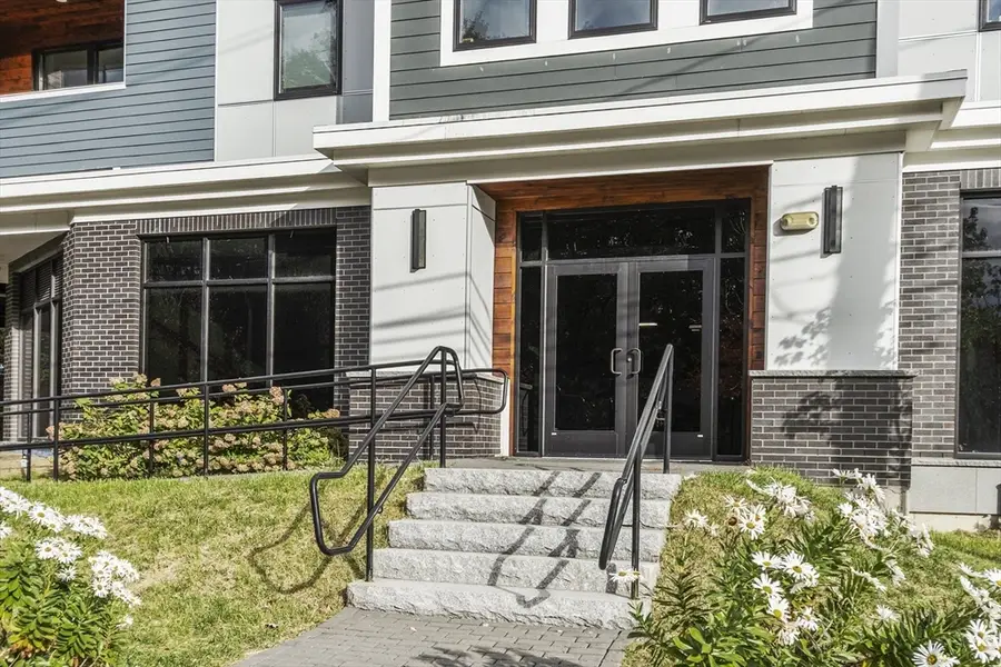 395 Alewife Brook Pkwy #2C, Somerville, MA 02144 - Image #3