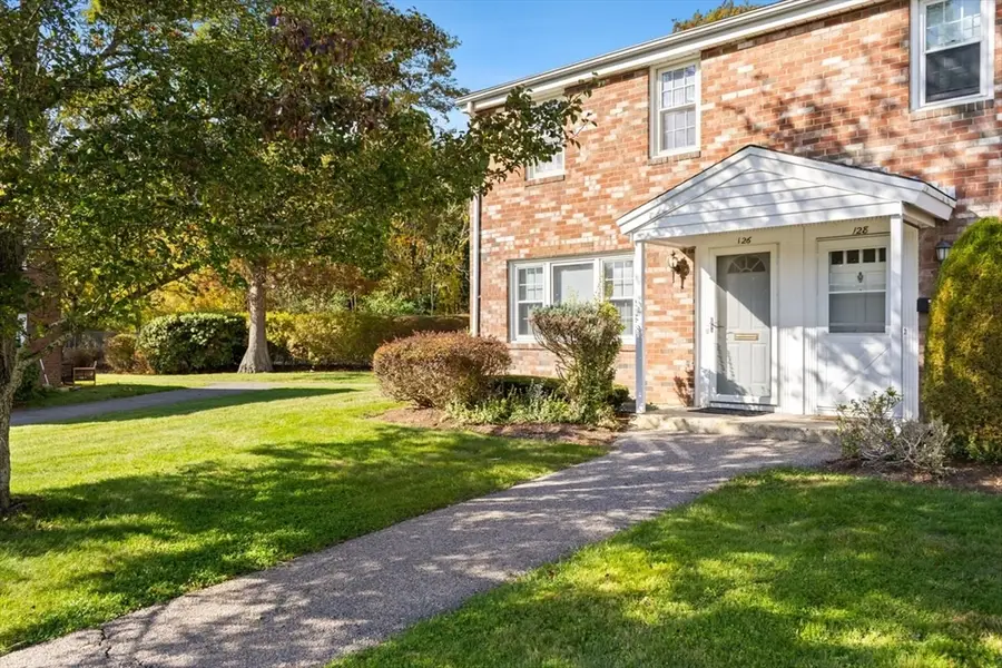 126 Coventry Cir #126, Brockton, MA 02301 - Image #2