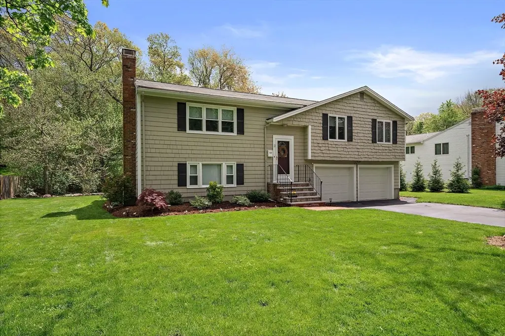 3 Burke Dr, Canton, MA 02021 - Image #1
