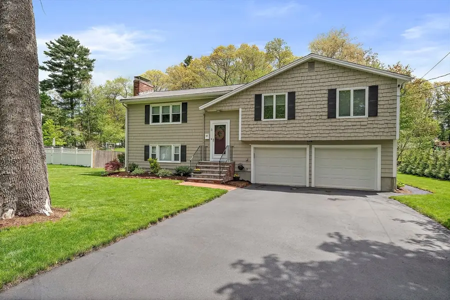 3 Burke Dr, Canton, MA 02021 - Image #2
