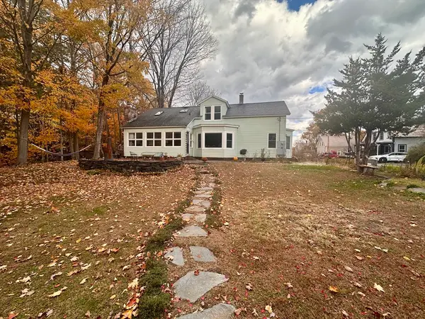33 Williams St, Buckland, MA 01370