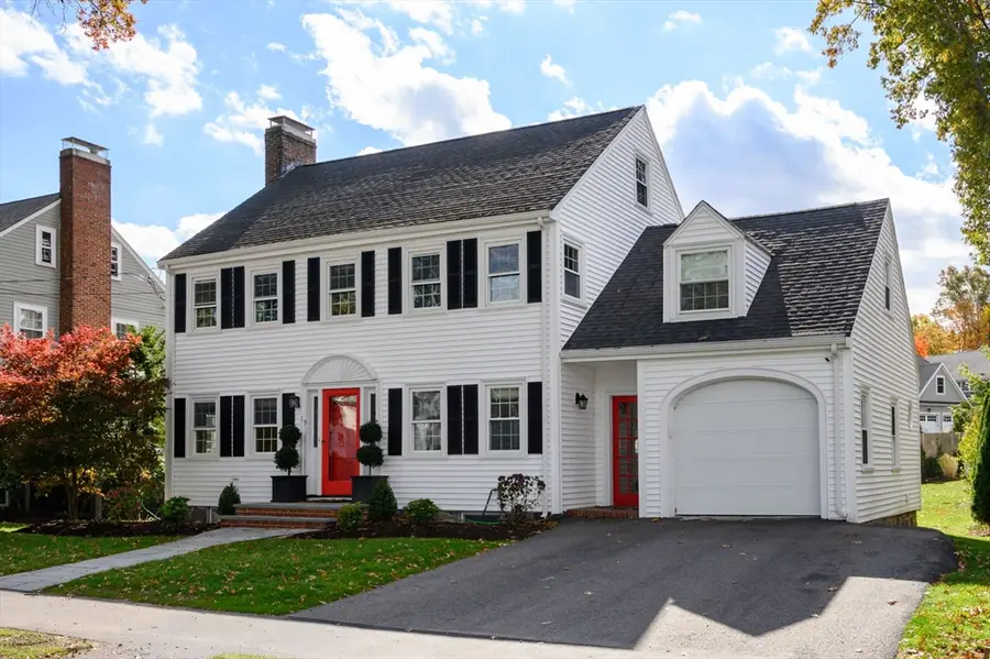 19 Lantern Ln, Milton, MA 02186 - Image #2