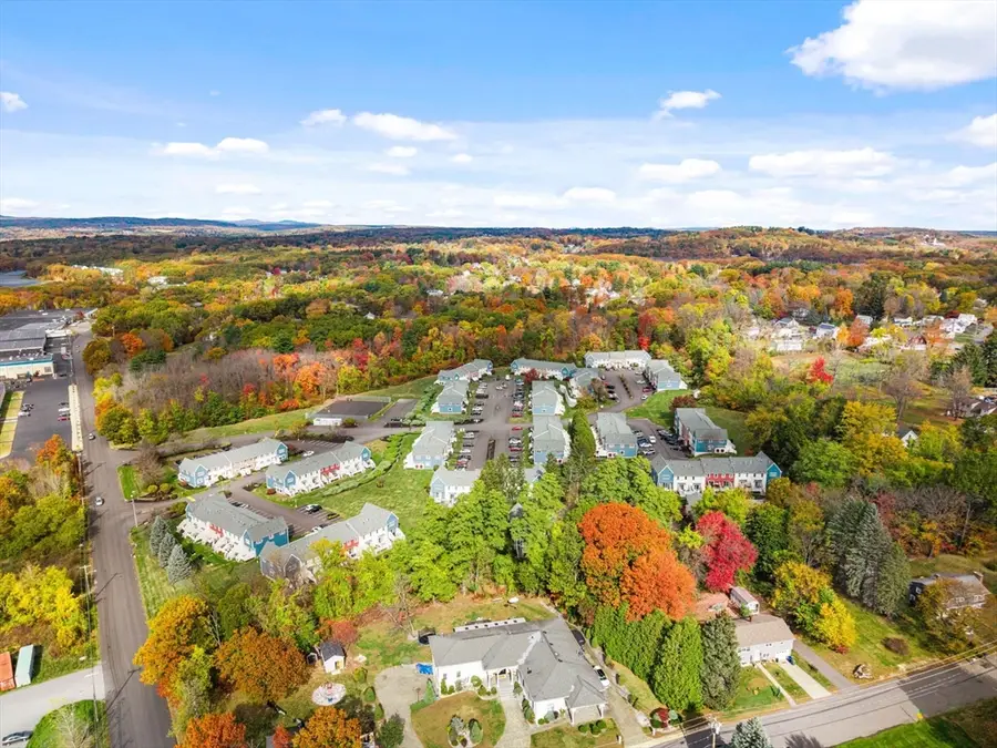 32 Fox Meadow Rd #E, Leominster, MA 01453 - Image #3